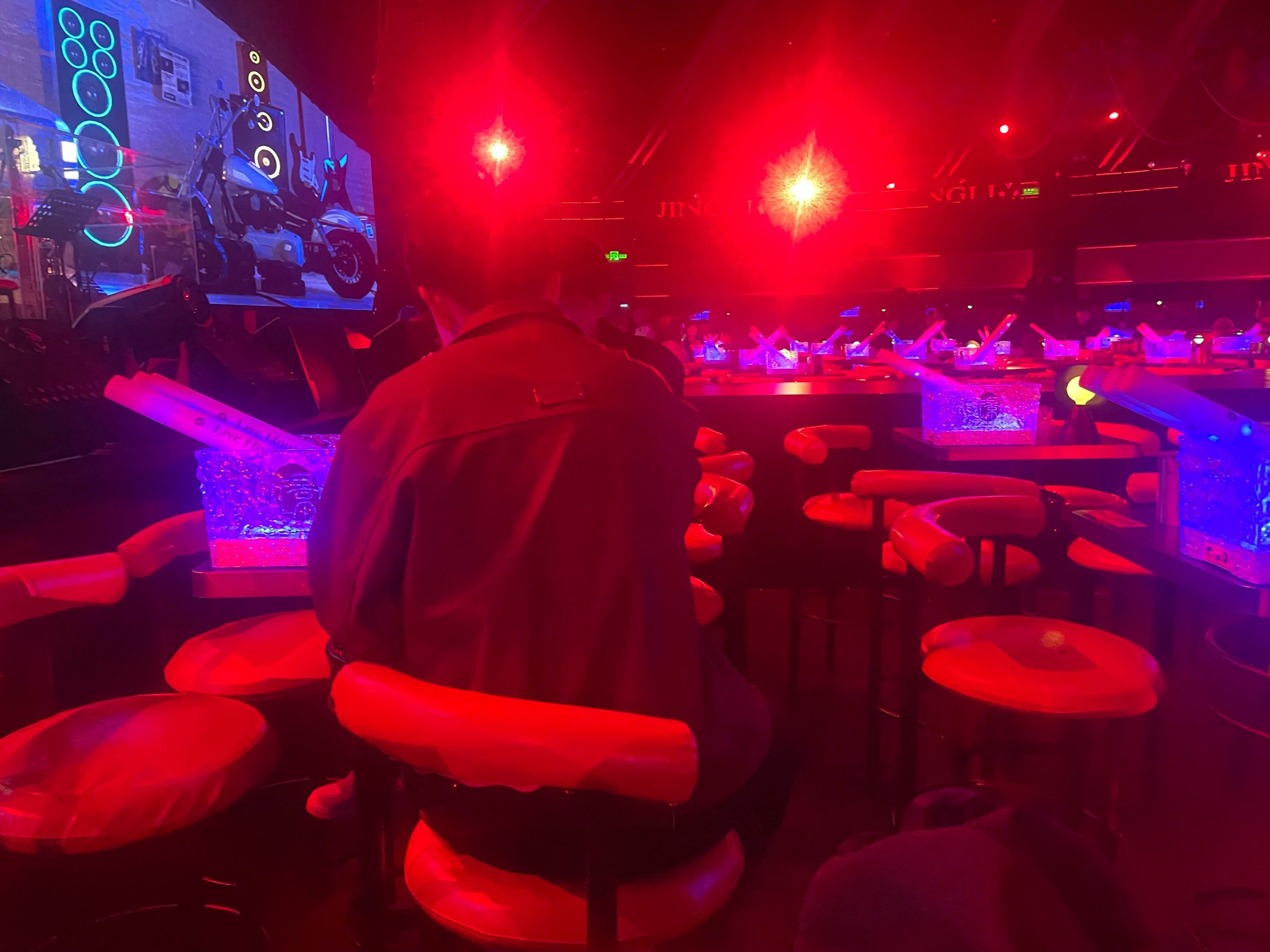 运城商务ktv首选中低端商务ktv-万荣县ktv预定